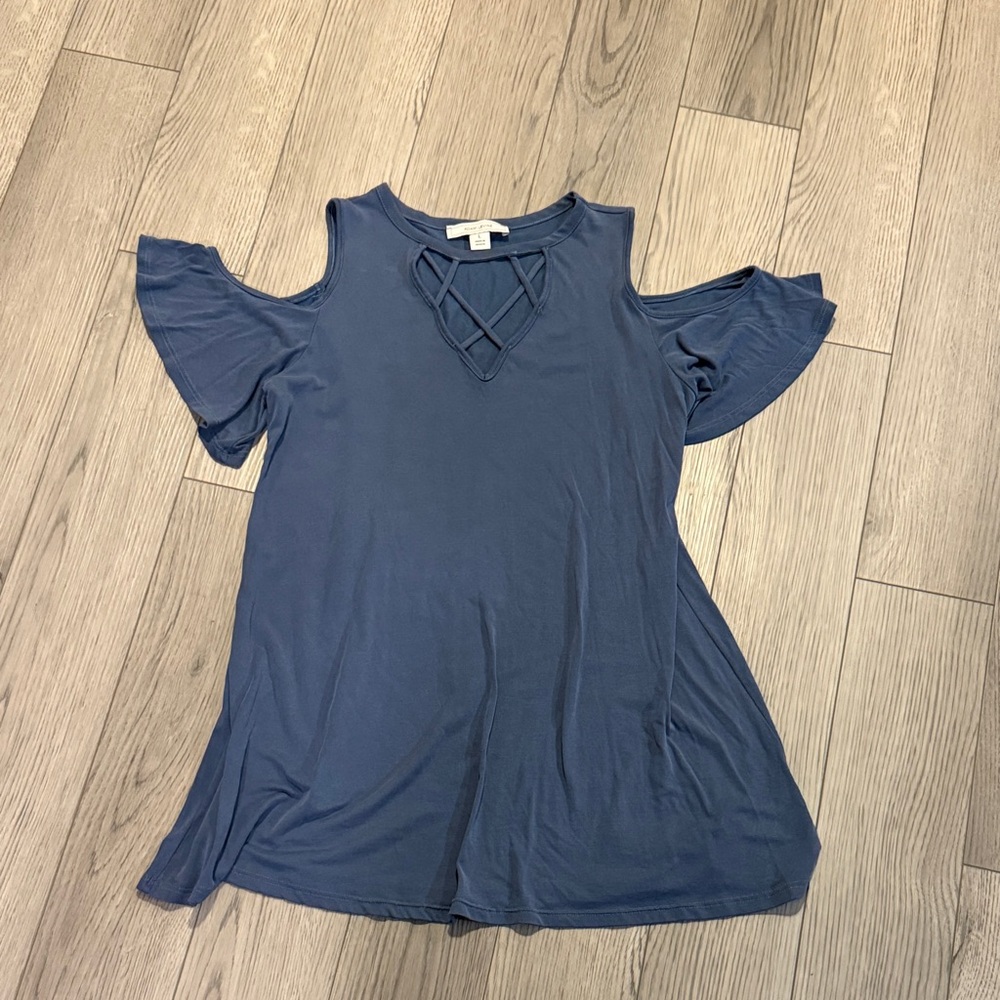 Adam Levine Collection Cold Shoulder Top in Dark Blue Junior size m medium
